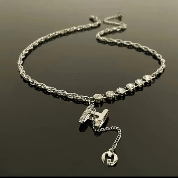 Letter H (HerMes) Pendant Necklace designer Luxurious High-End Sense Rhineston - Picture 1 of 5